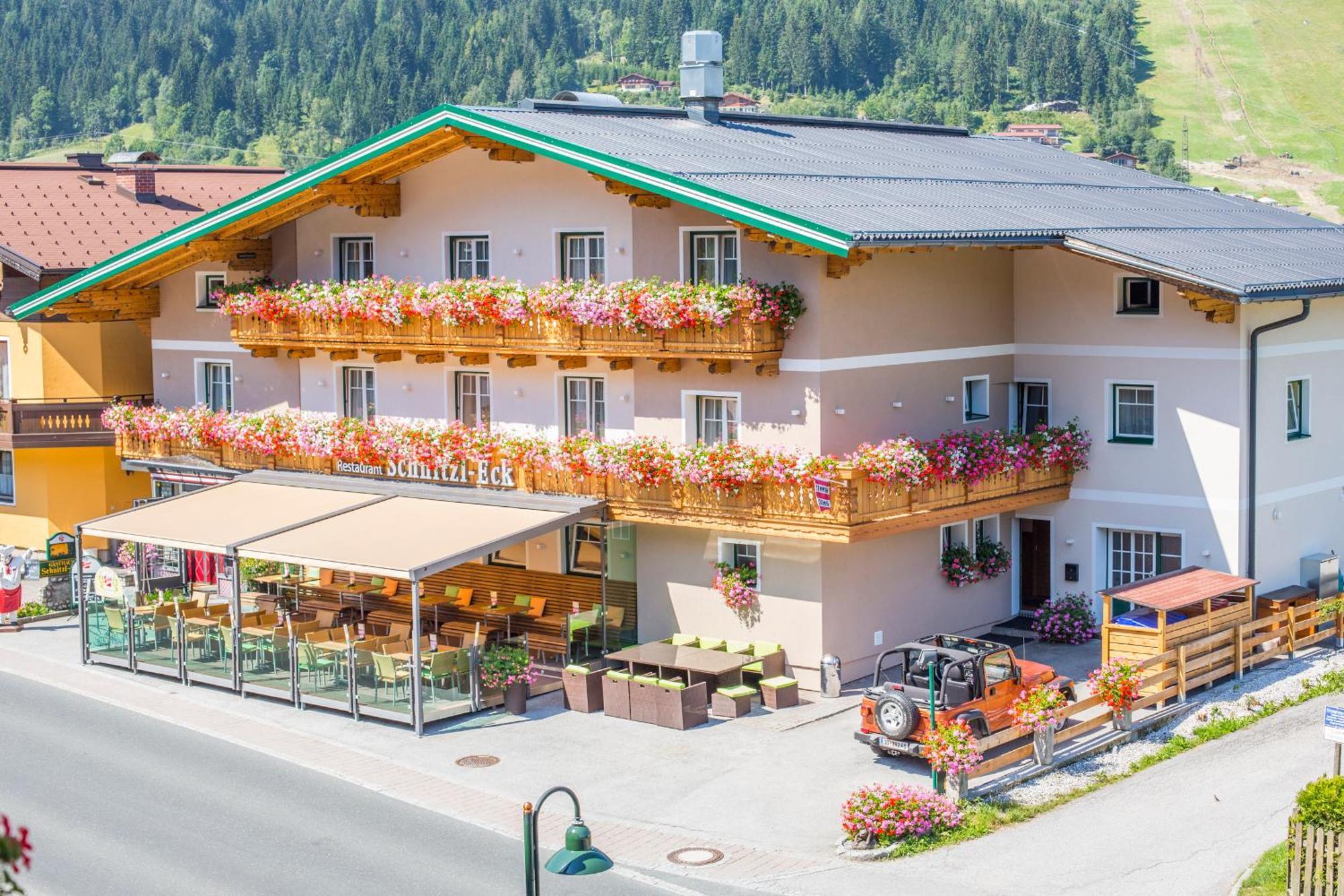 Schnitzl-Eck Hotel Flachau Ngoại thất bức ảnh