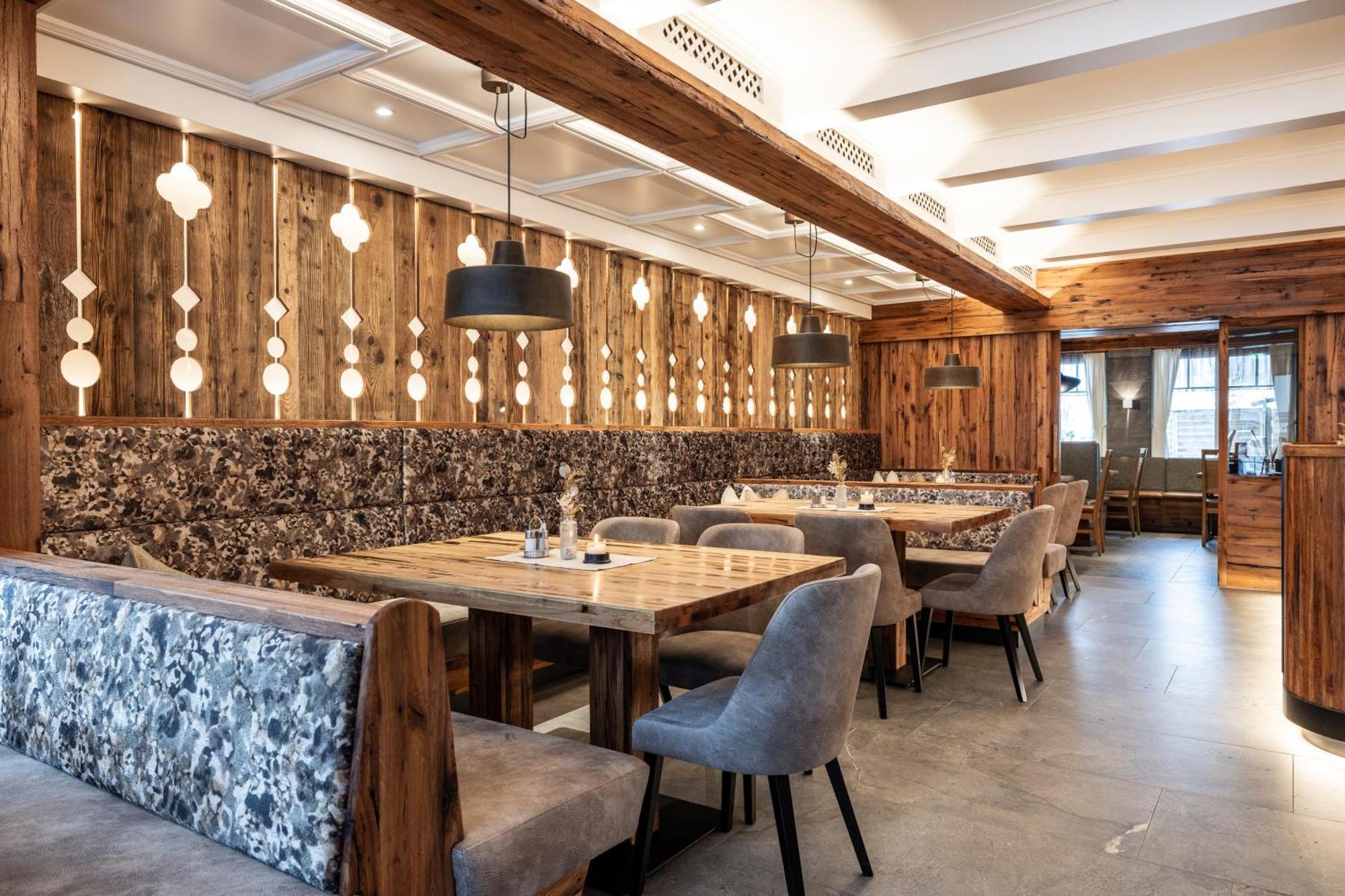 Schnitzl-Eck Hotel Flachau Ngoại thất bức ảnh